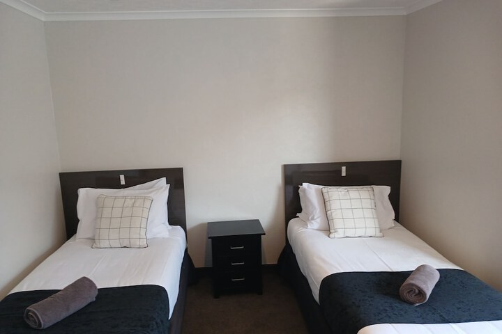 Room 25 of 120