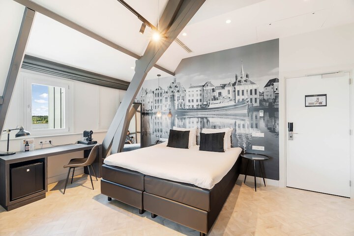 Room 18 of 75