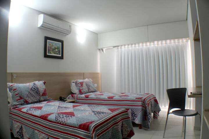 Room 5 of 40