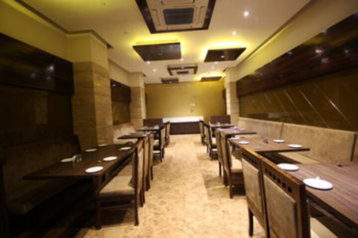 Dining 10 of 45