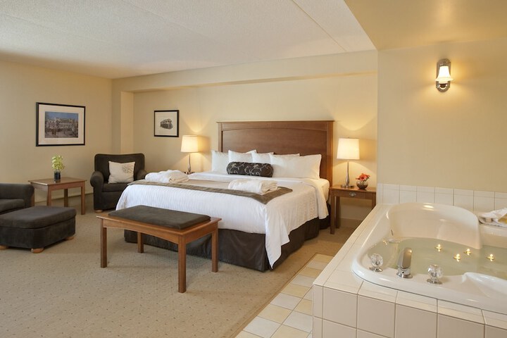 Room 5 of 38