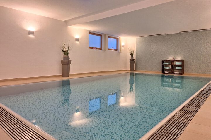 Pool 58 of 90
