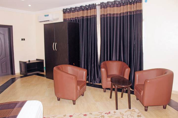 Room 51 of 93