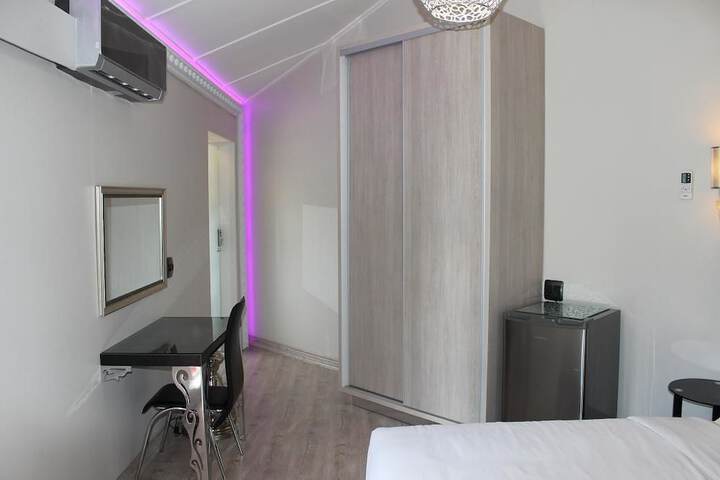 Room 4 of 47