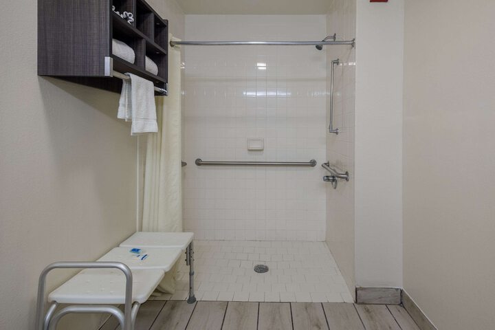 2 Double Beds (18 of 18)