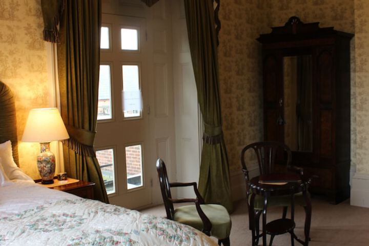 Room 21 of 73