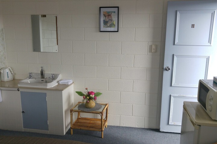 Room 16 of 86