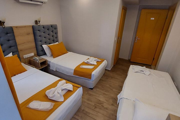 Room 16 of 25