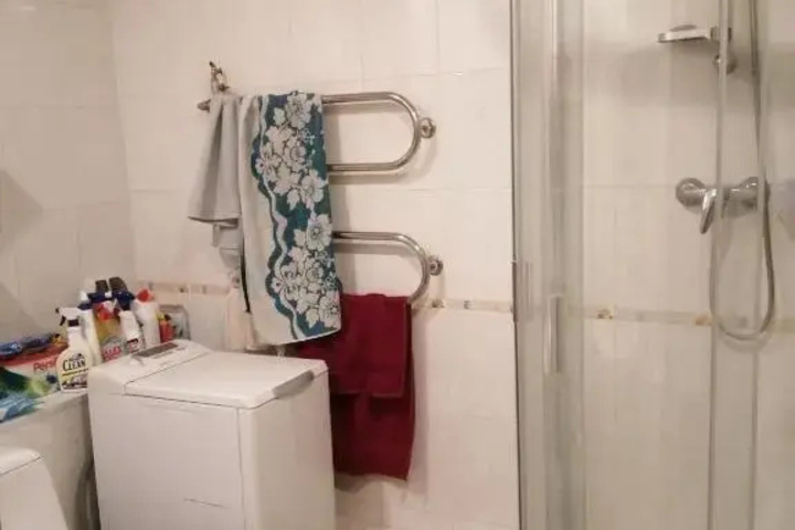 Room 8 of 8
