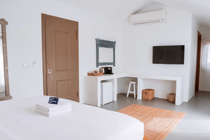 Room 5 of 89