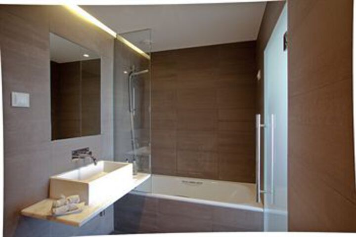 Room 2 of 13