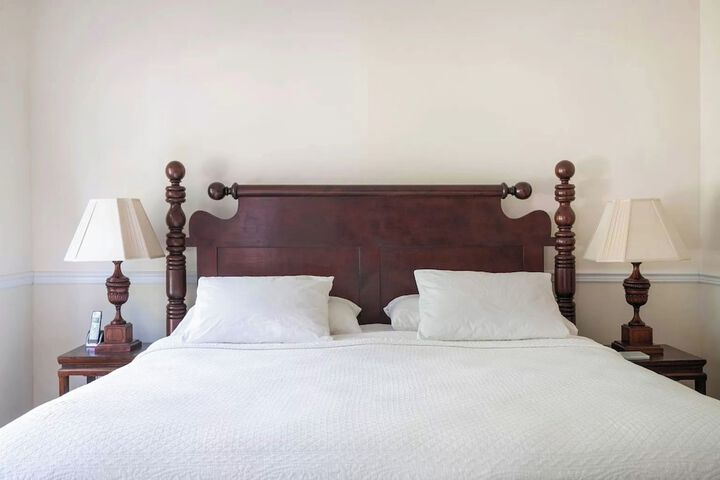 Room 3 of 37