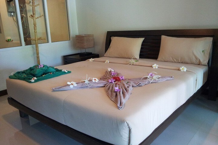 Room 6 of 61