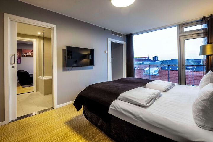 Room 21 of 56
