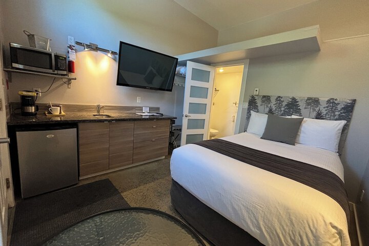 Room 7 of 52