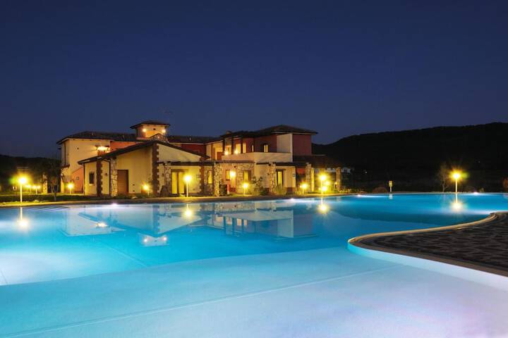 Pool 35 of 63