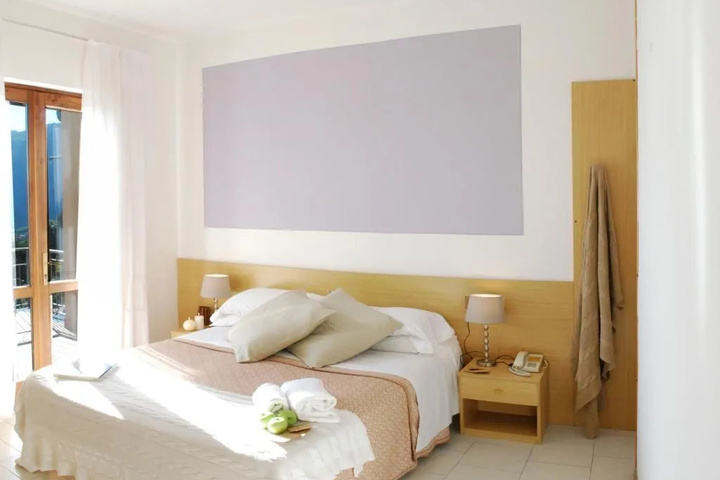 Room 2 of 13