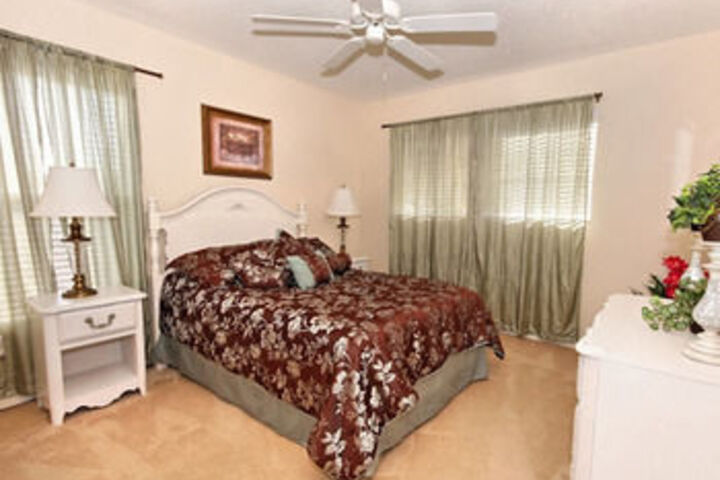 Room 86 of 380