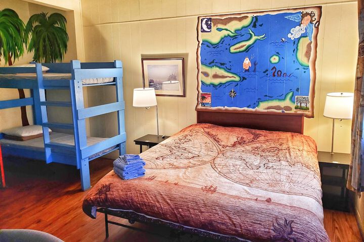 Room 16 of 46