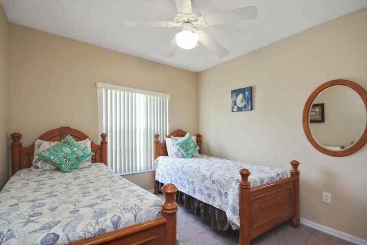 Room 6 of 29