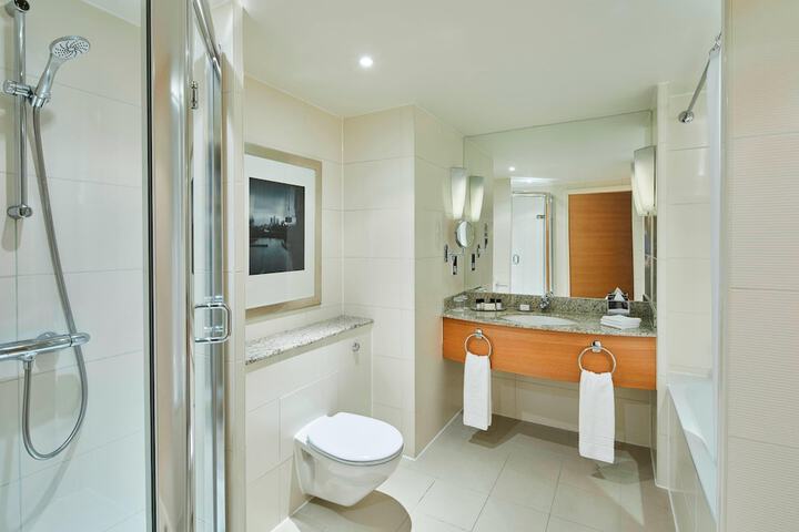 Room 20 of 85