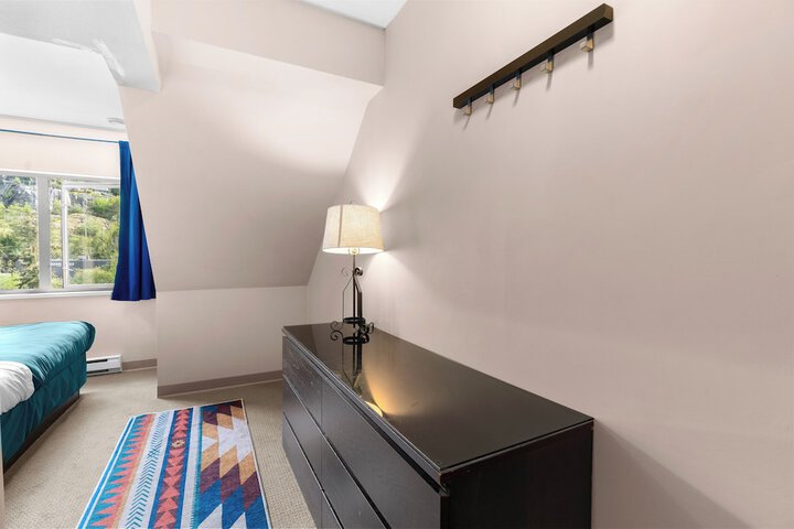 Room 20 of 83