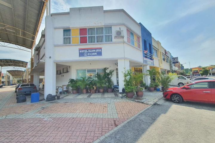 OYO 90202 Hotel Alam Jaya