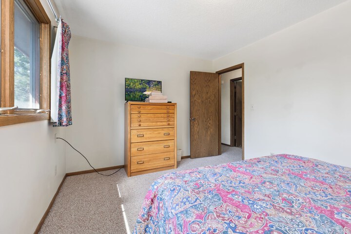 Room 32 of 191