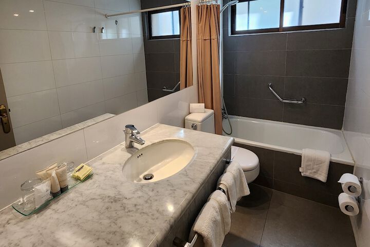 Room 40 of 105