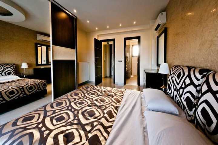 Room 6 of 85