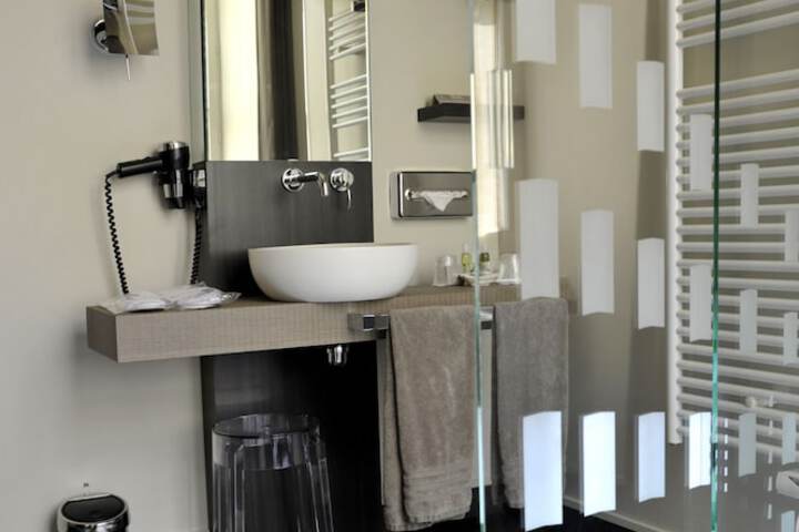 Clean Restrooms