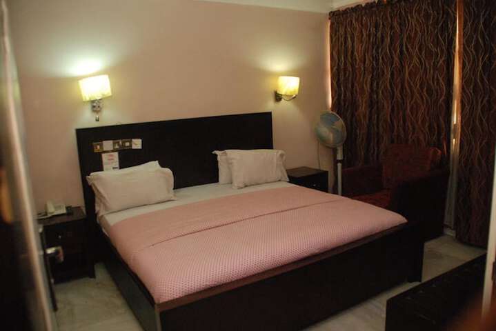 Room 3 of 26