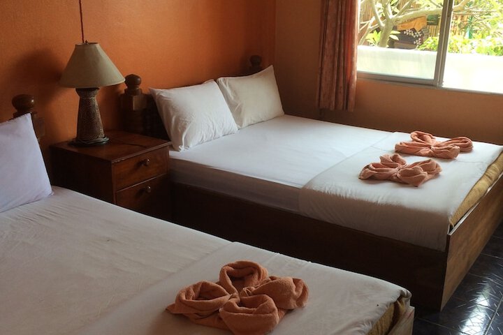 Room 9 of 37
