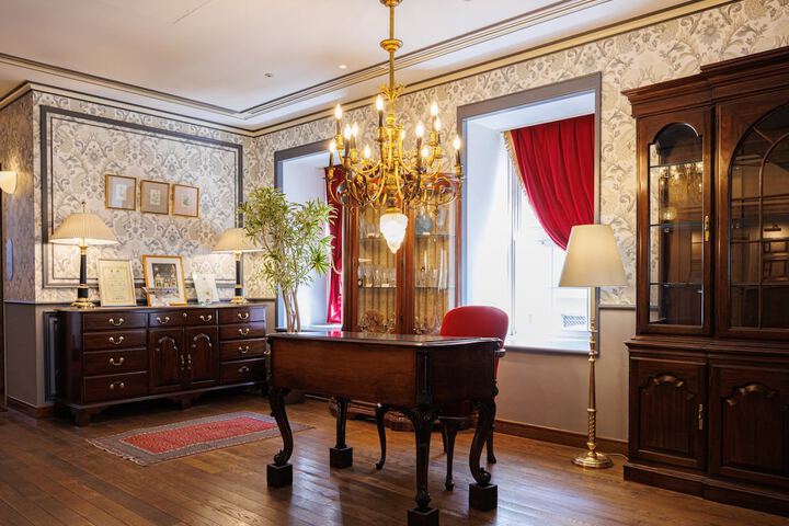 Lobby Entry