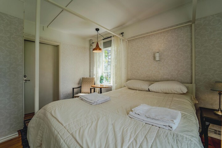 Room 67 of 148
