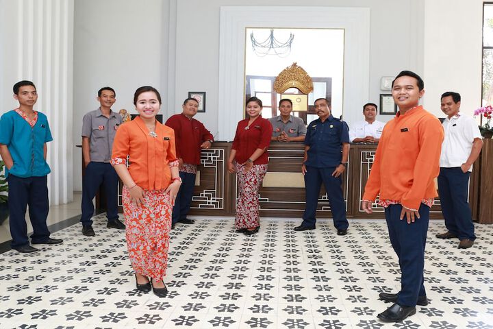 Concierge desk