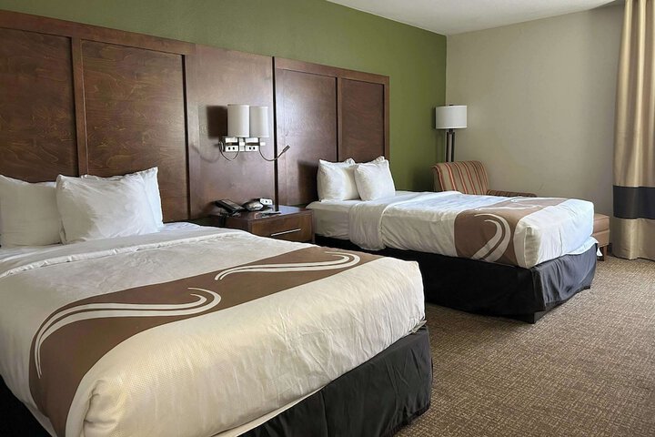 2 Double Beds (5 of 9)