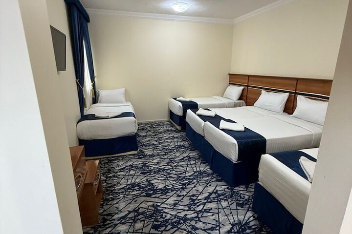 Room 6 of 21