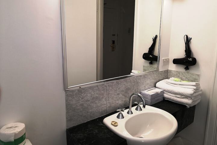 Room 65 of 73