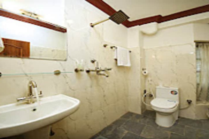 Room 6 of 13