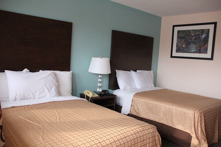 Room 6 of 33