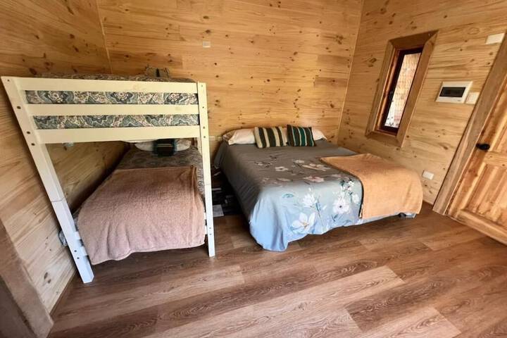 Room 4 of 25