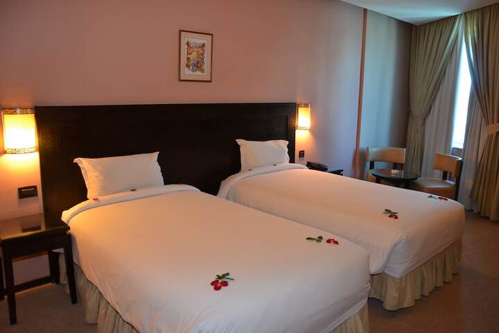 Room 3 of 70