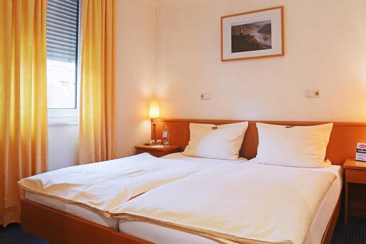 Room 16 of 53