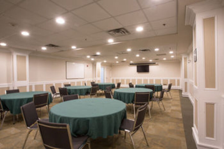 Ballroom/Hall 3 of 19