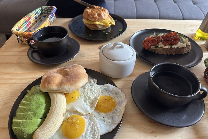 Breakfast/Coffee Service 156 of 167