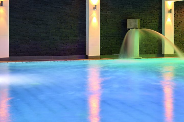 Pool Hotel
