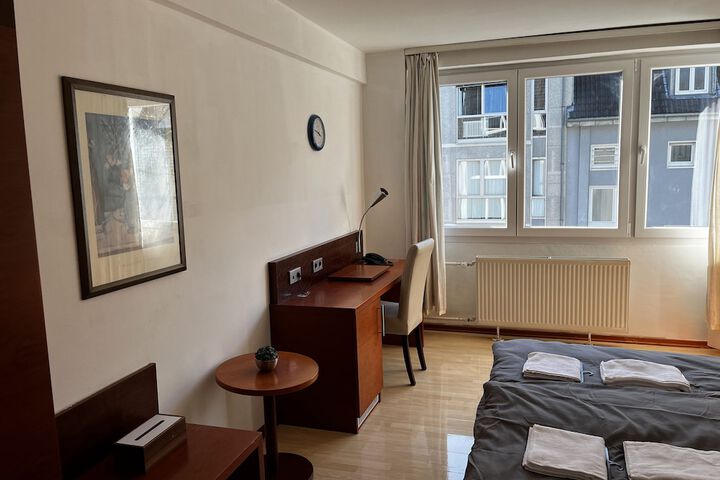 Room 17 of 52