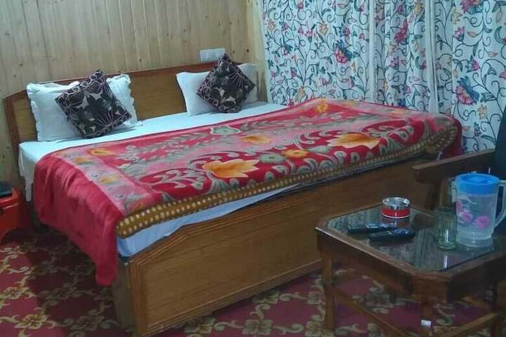 Room 3 of 23