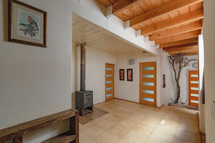 Room 5 of 65